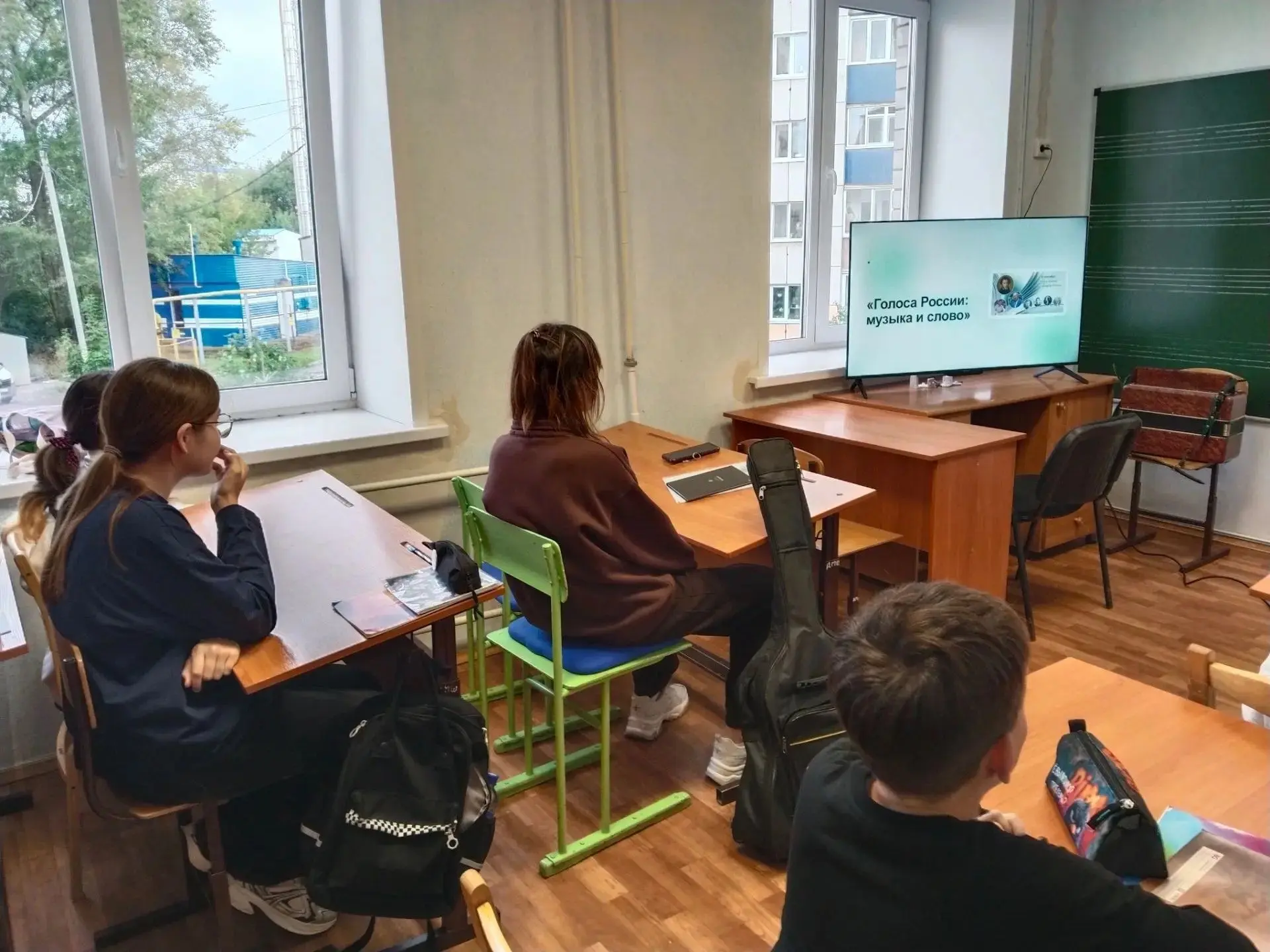 «Голоса России: музыка и слово» — так назывался тематический час, который прошёл в наше...