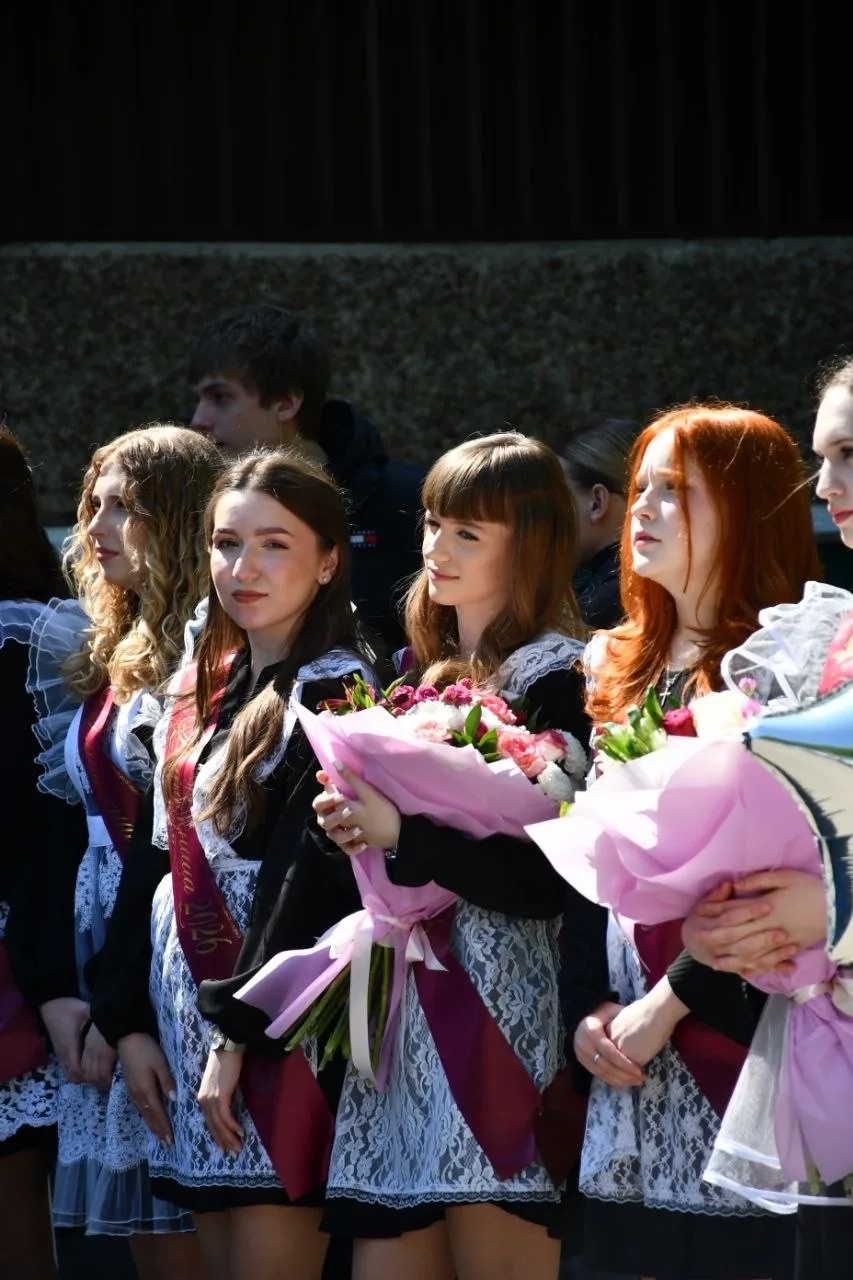 Сегодня для выпускников 9 и 11 классов нашего лицея прозвенел последний звонок! 🛎️   Этот значимый м