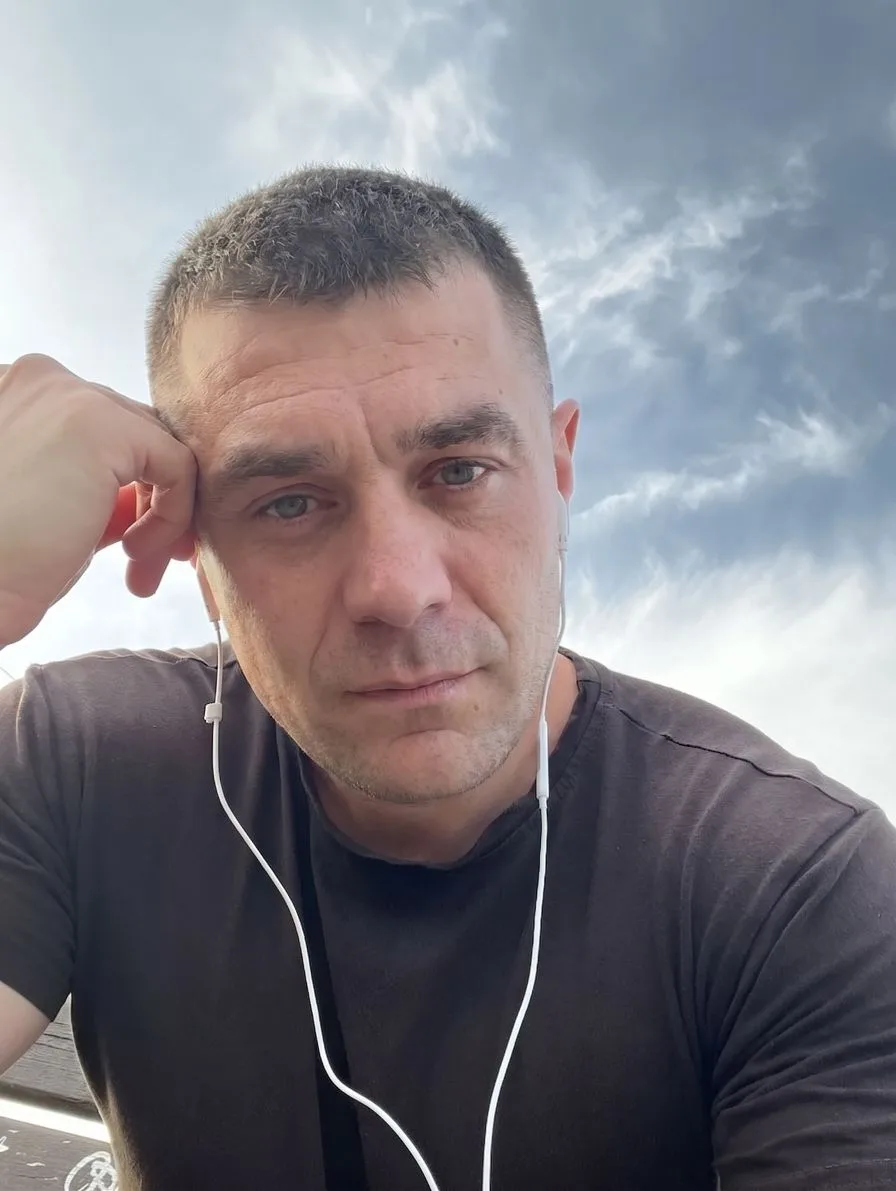 Да, погодка пока