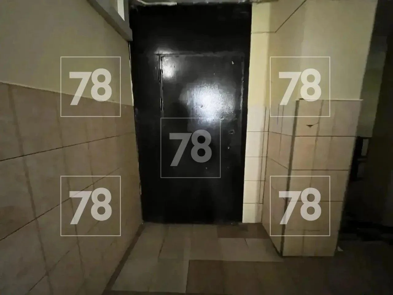 🚨 Петербуржец пожаловался на подпольный бордель в жилом доме на улице Коллонтай

Житель дома на ули