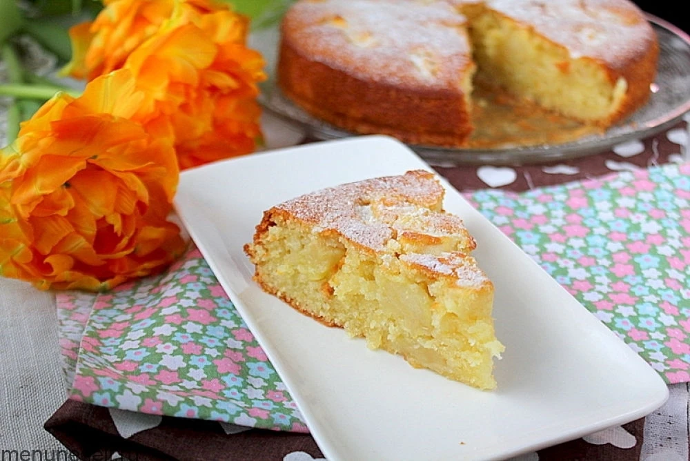 Постная шарлотка с яблоками