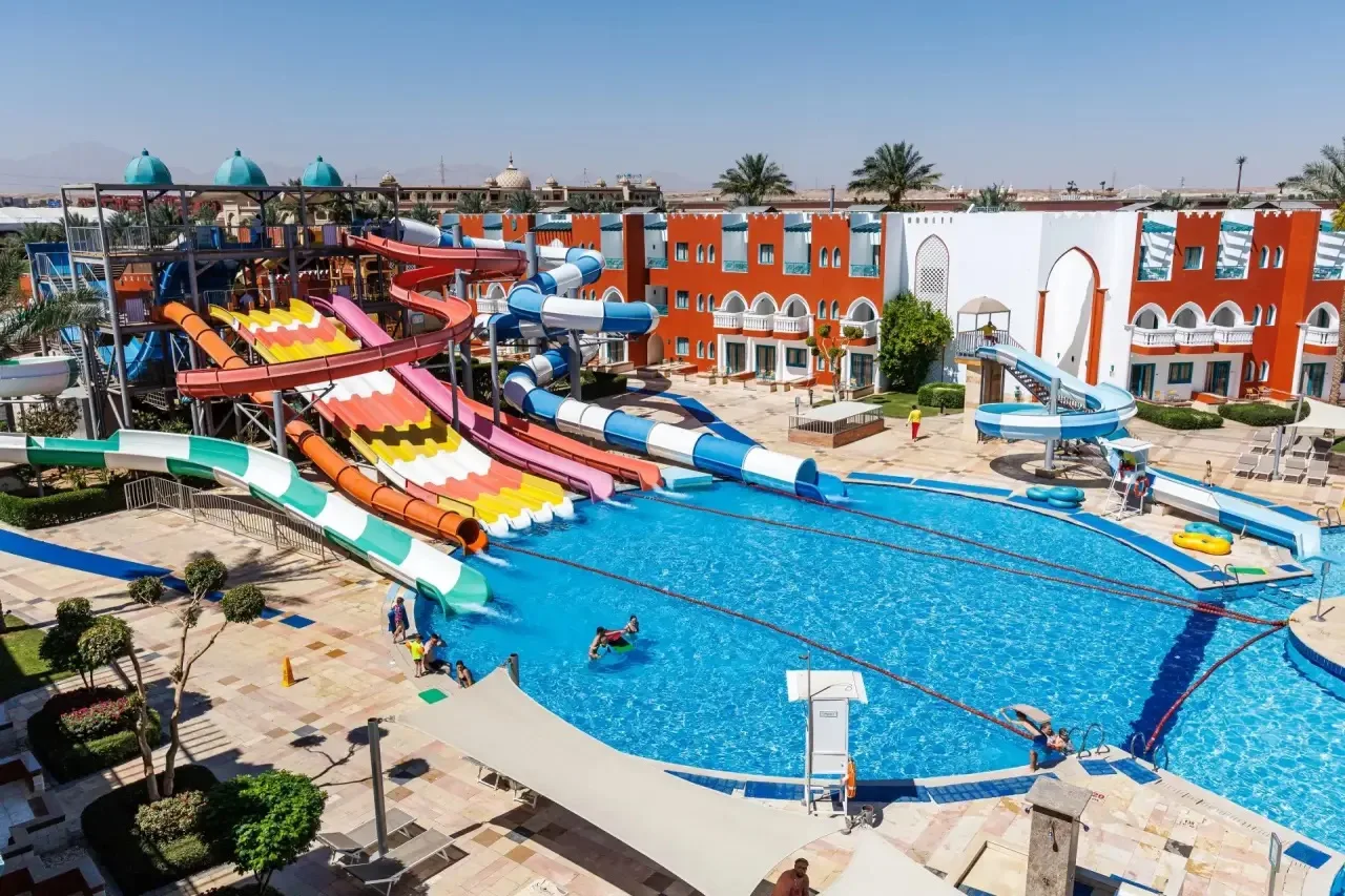 Sunrise Azalea Aqua Park Resort (Ex. Sunrise Aster Aqua Park Resort) 4* 

Отель с уникальным видом н