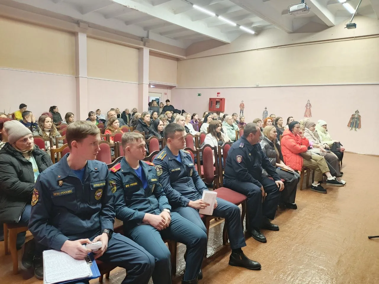 19 февраля в лицее состоялось большое общешкольное родительское собрание.  На собрании выступили: ✅Т