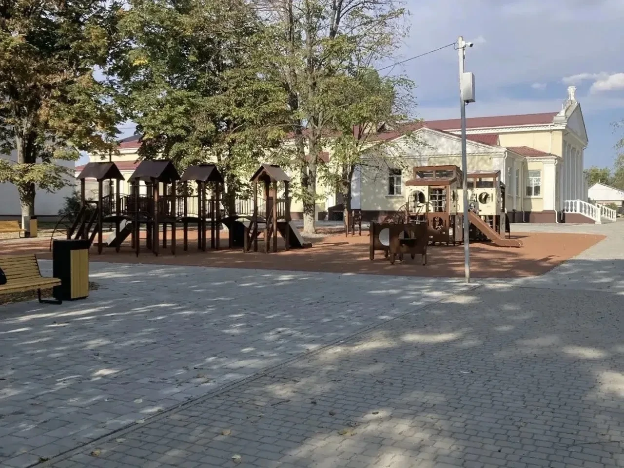 🌳 В Новолеушковской завершают благоустройство парка