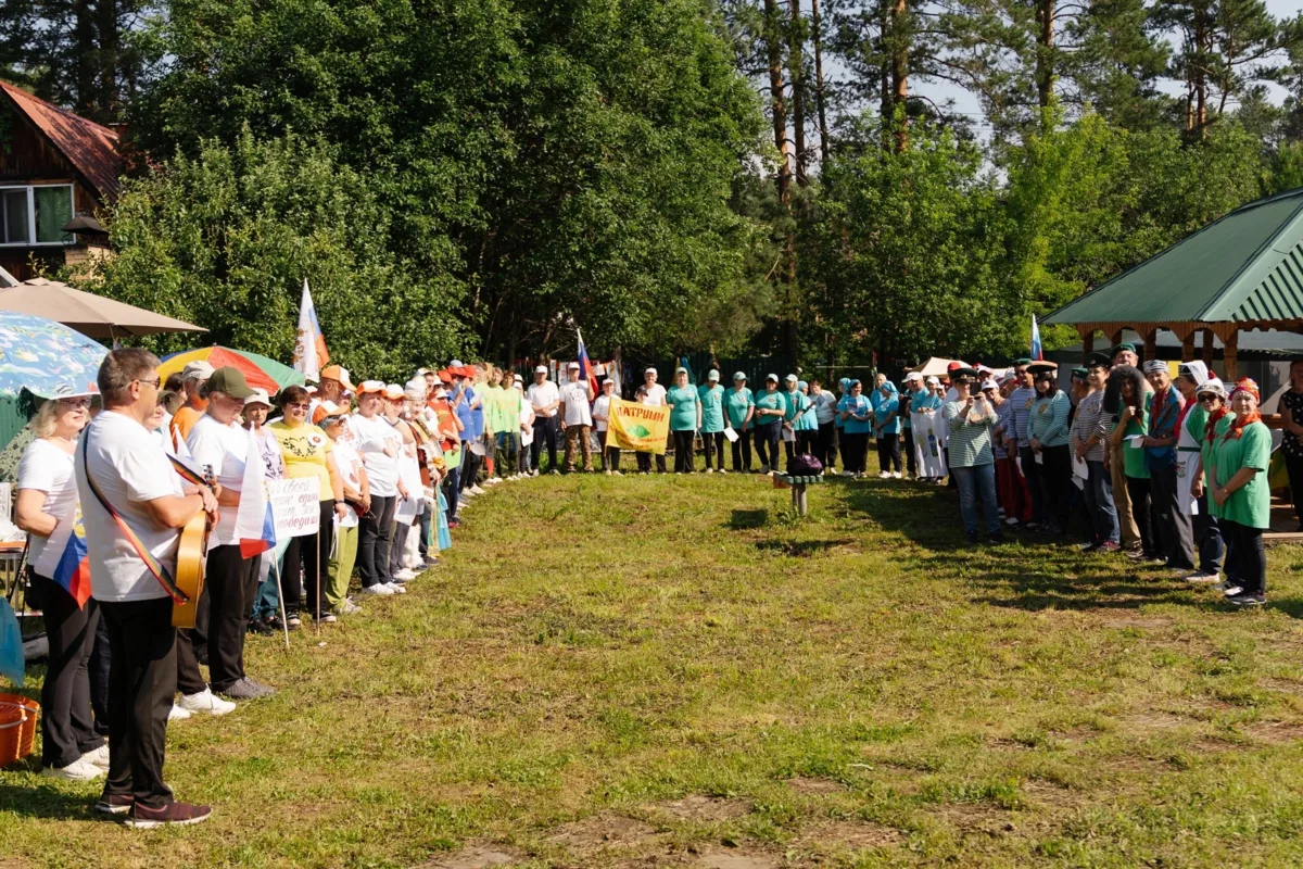 🏕️В Сысерти прошёл традиционный туристический слёт-конкурс среди граждан пожилого возраста. 

Уча
