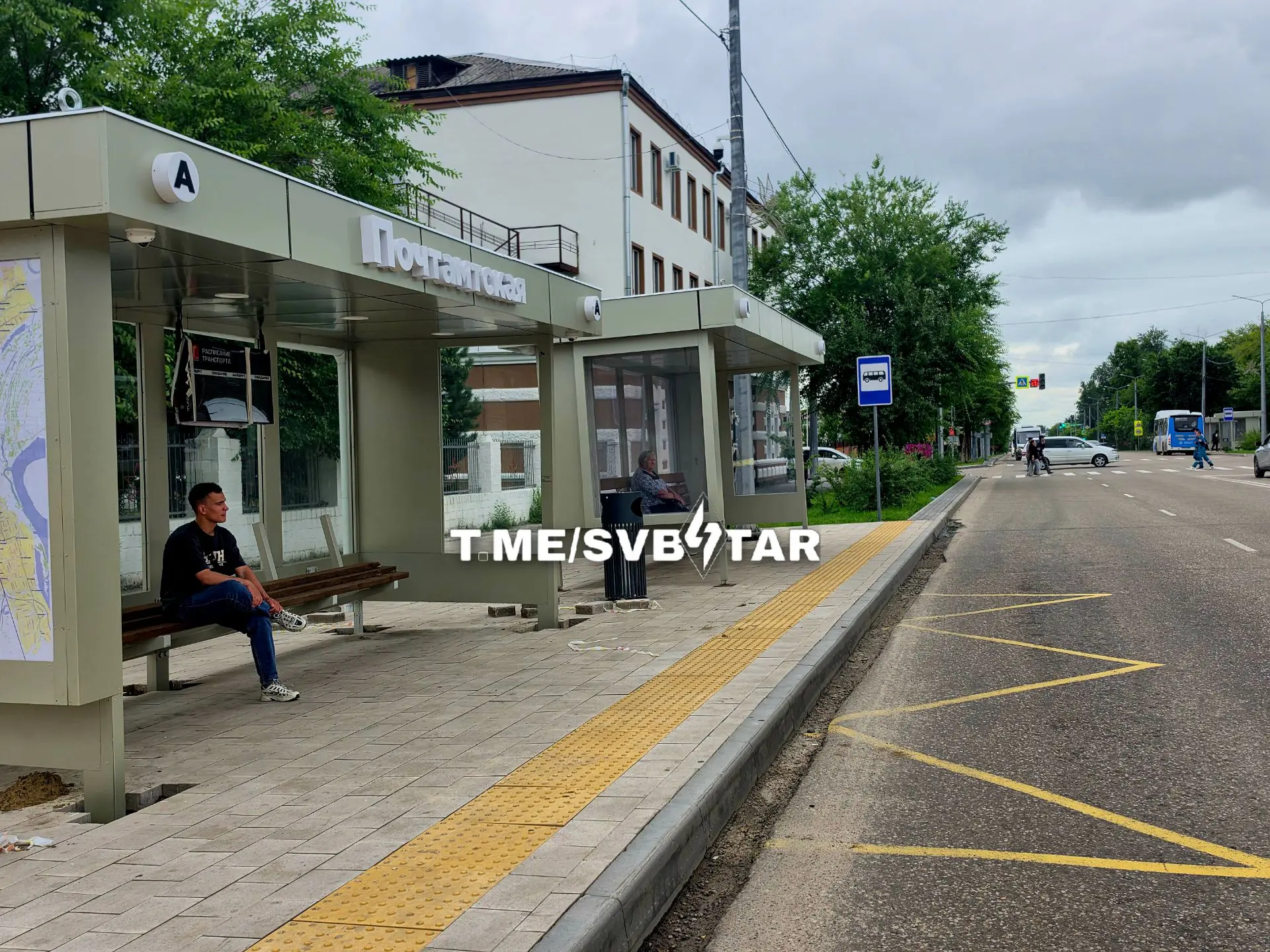 В настоящее время осуществляется установка двух остановочных павильонов. 🚌 Предполагается, что это 