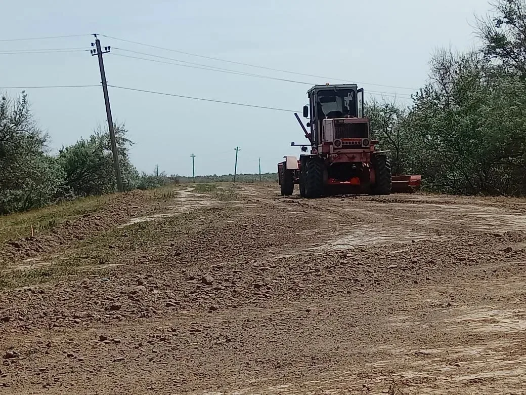 На этой неделе специалисты ЖКХ района завершили  работы по улучшению дорожной инфраструктуры в сельс