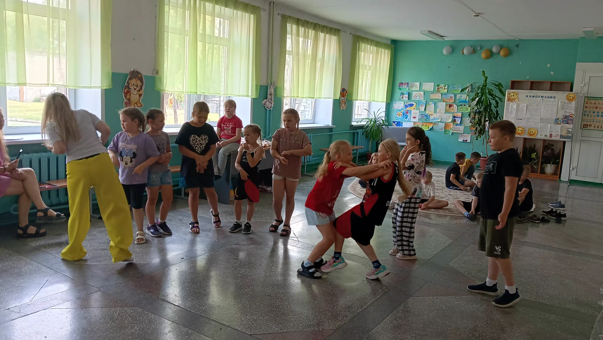 Сегодня в нашем пришкольном лагере состоялась удивительная "Блогерская вечеринка", полная  энергии и