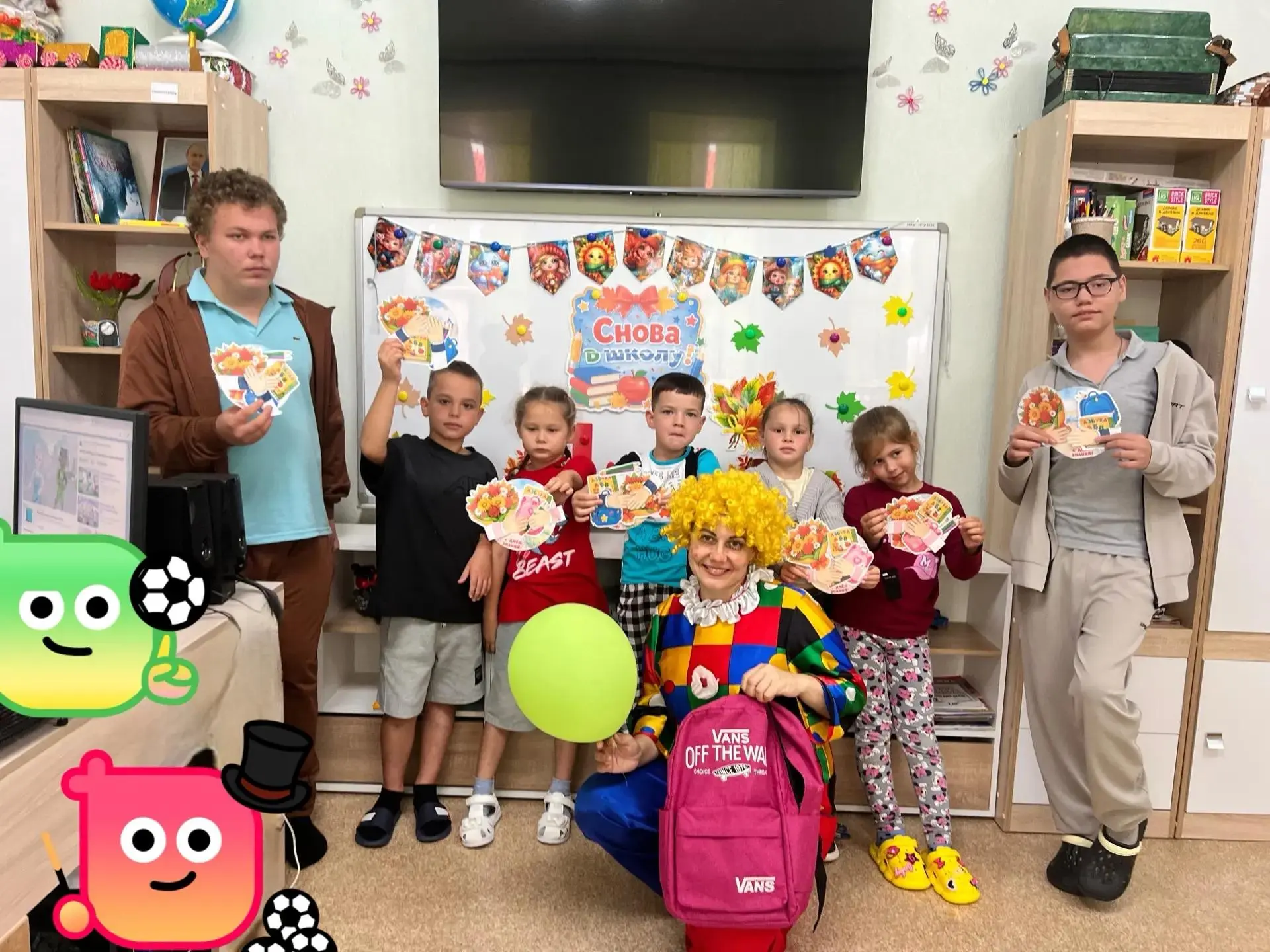 🎒 День знаний в нашем центре: как ребята учили Клёпу собирать ранец!