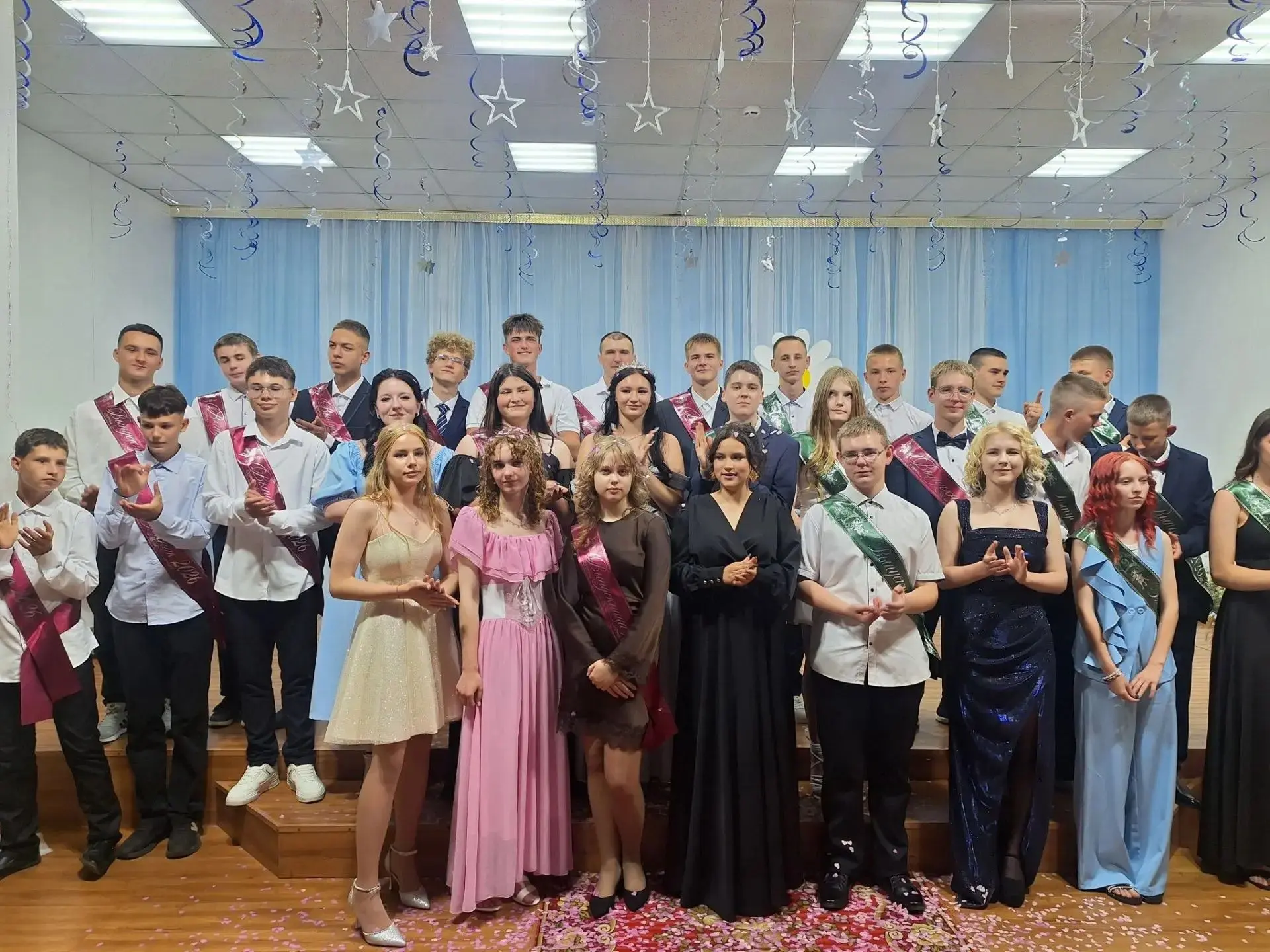 🎉🎓 Первый серьезный рубеж позади! Выпускной 9-х классов!