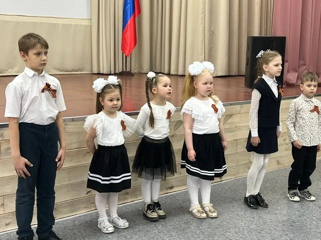 ЦО - средняя школа N36, ЦРР - детский сад №182   Сегодня воспитанники из ЦРР-детского сада № 182 пер