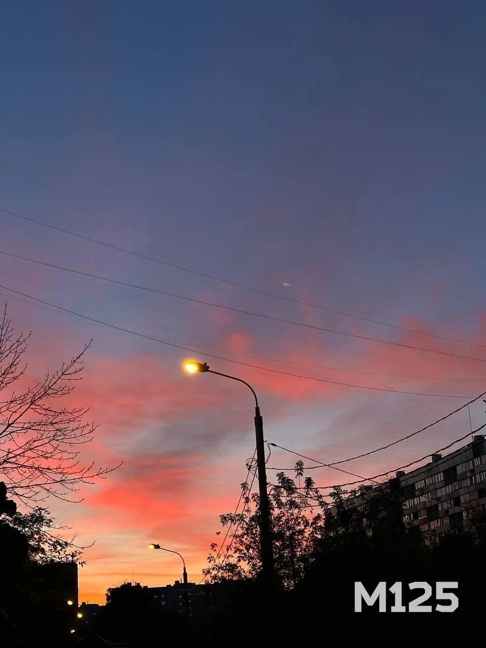 Красочный закат над любимым районом Крюково 😍