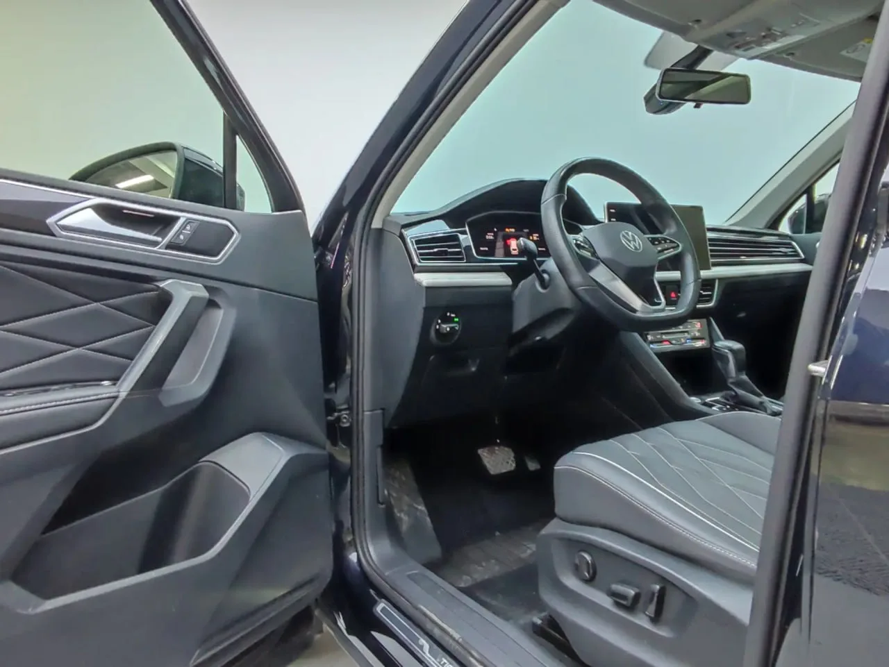 В ПРОДАЖЕ🔽 VOLKSWAGEN TIGUAN L 280TSI 2023 мод. год из Китая!  • Год выпуска: 2022/12 • Производител