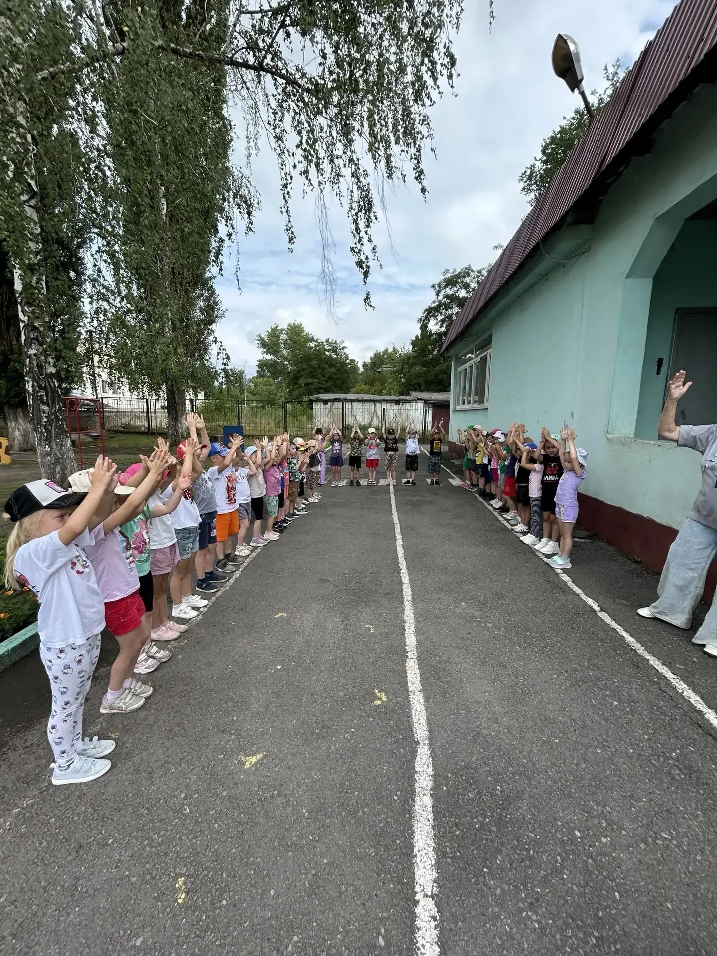 Всю неделю совместно с детьми  мы посвящали  родному городу Липецку.
А теперь настало время спортивн