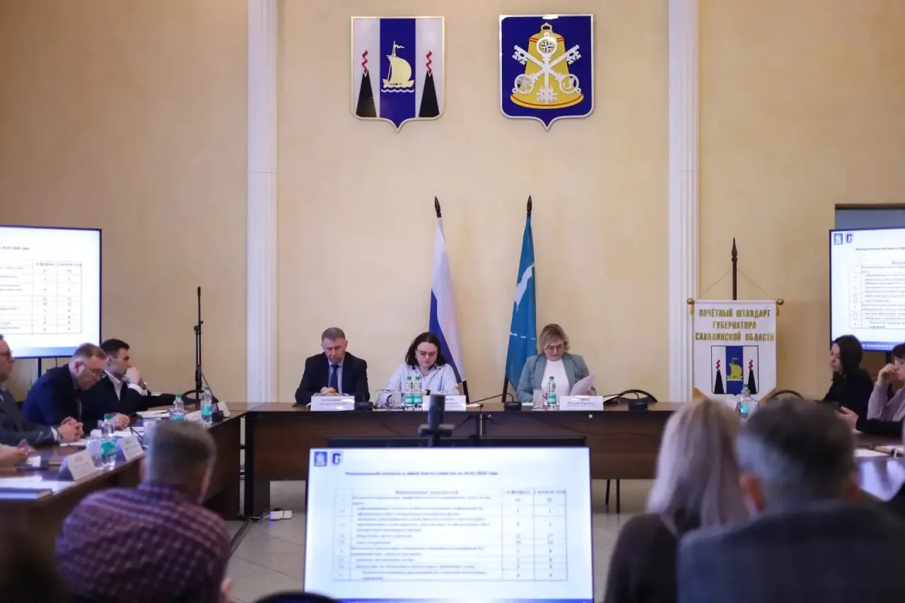 Каждый вторник собираемся на аппаратное совещание. Здесь обсуждаем главное: планы, проблемы, которые
