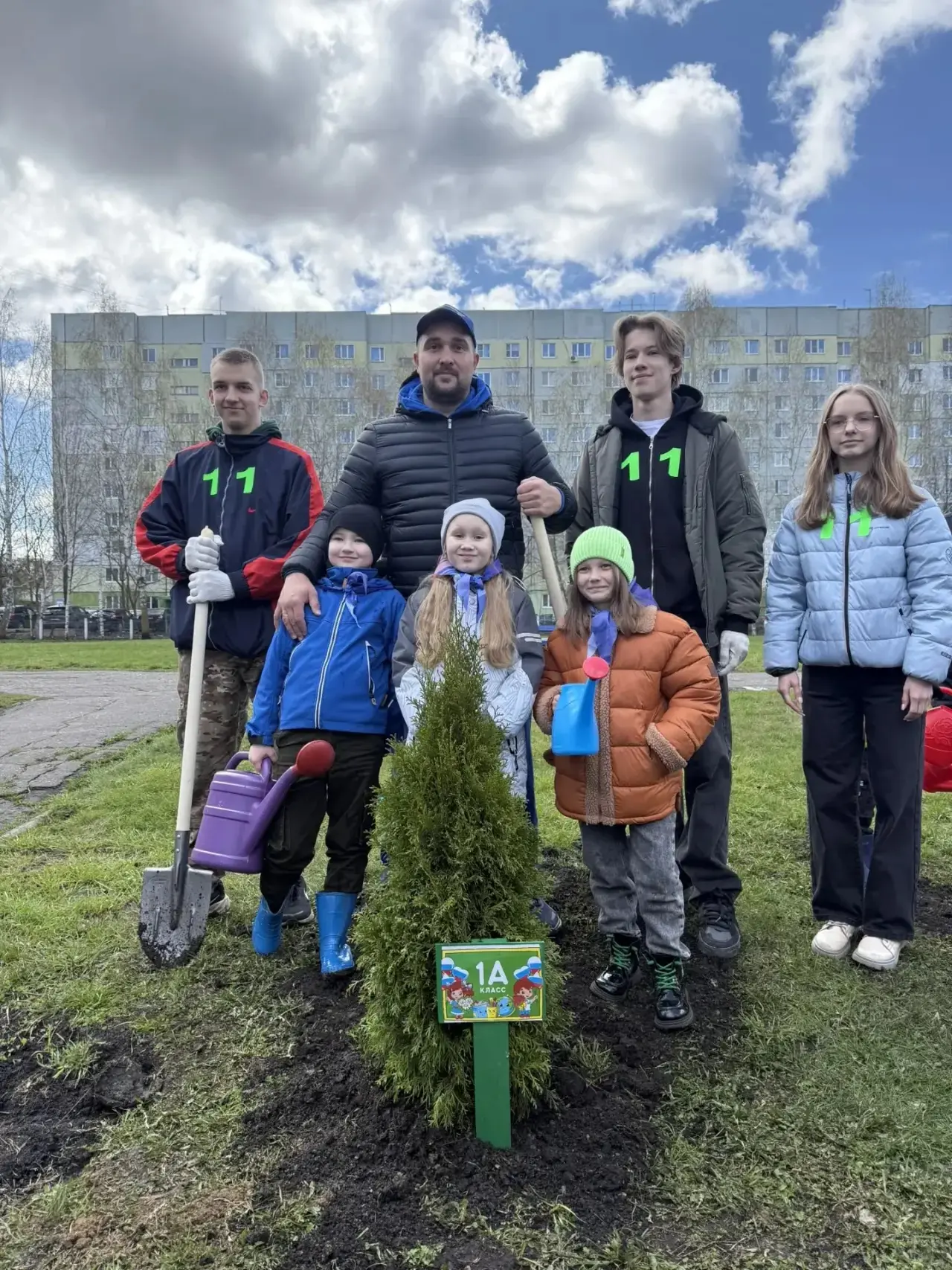 🌿 Участвуем в озеленении Пензенской области по инициативе губернатора Олега Мельниченко!  ✅Наша школ