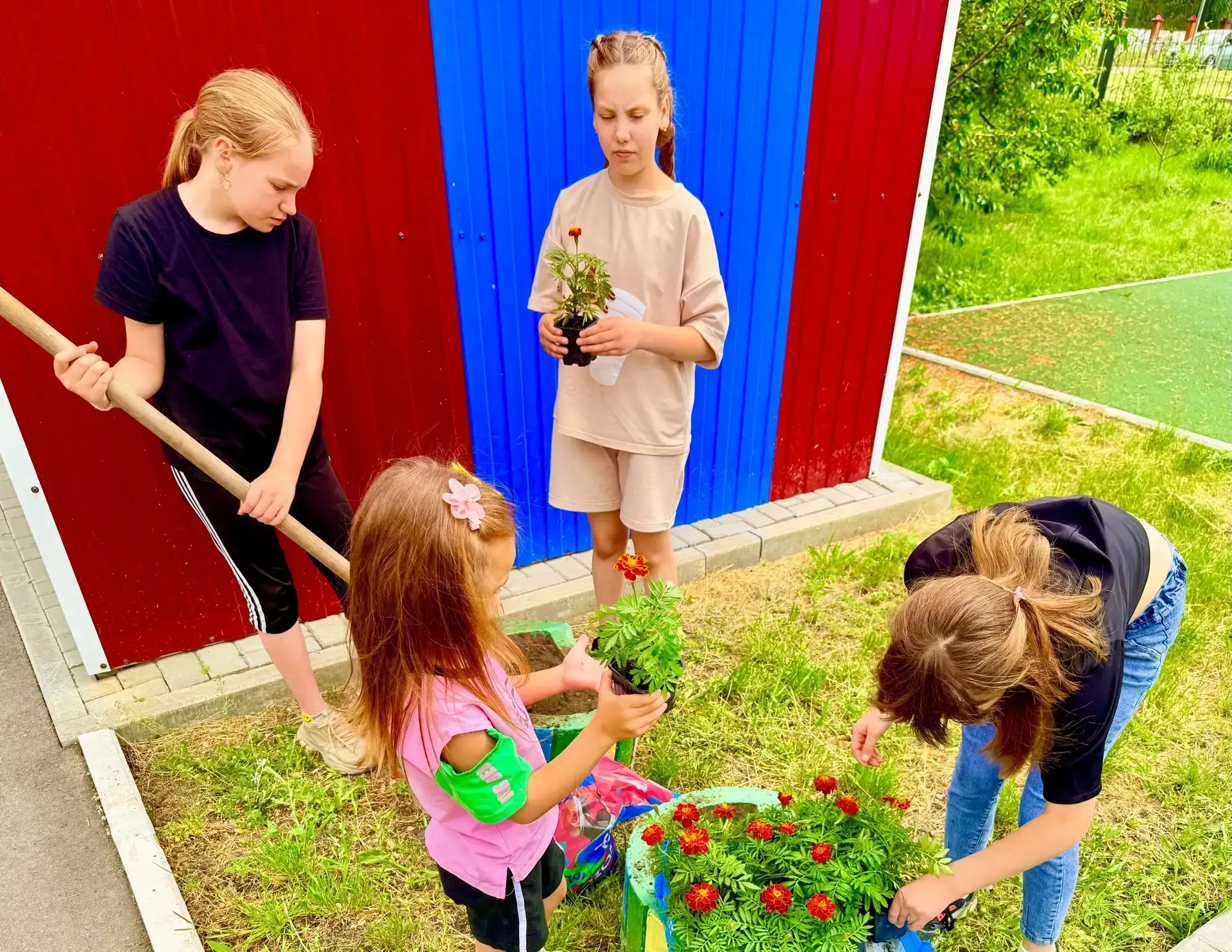 🌐🏞️🌸В Международный день парков воспитанники нашего учреждения поддержали добрую и к...
