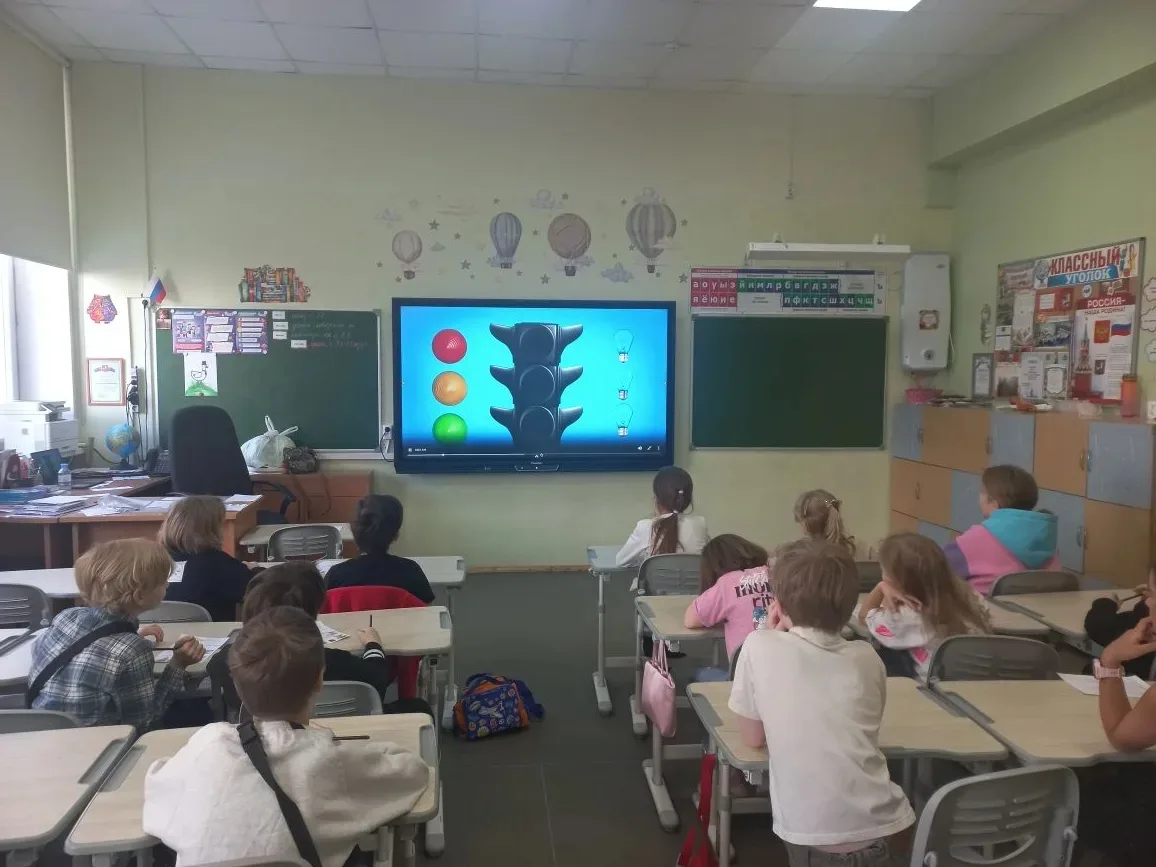🚸 Перед весенними каникулами в рамках программы по профилактике детского дорожно-транспортного травм