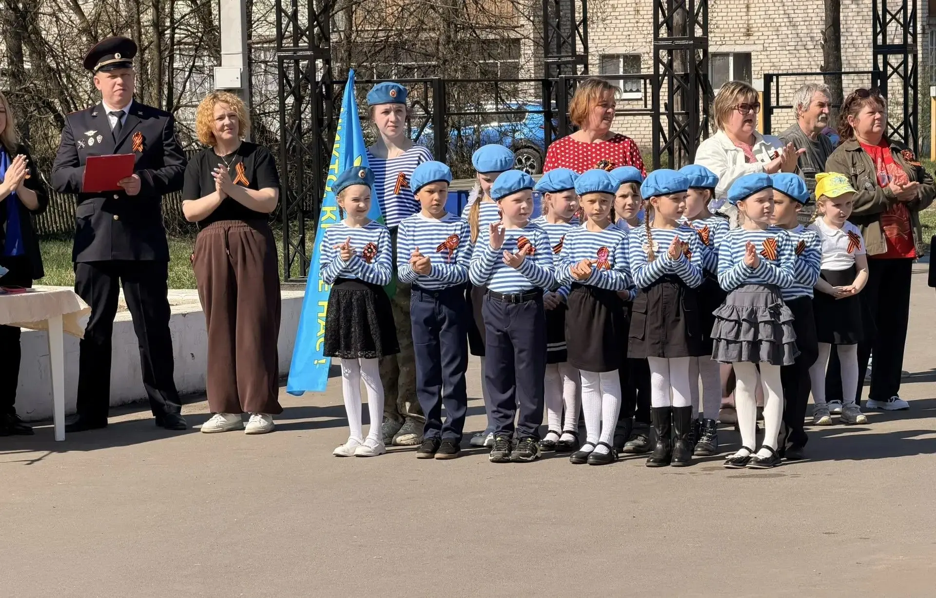 Сегодня, накануне великого праздника 9 Мая,  прошёл муниципальный  конкурс «Смотр строя...