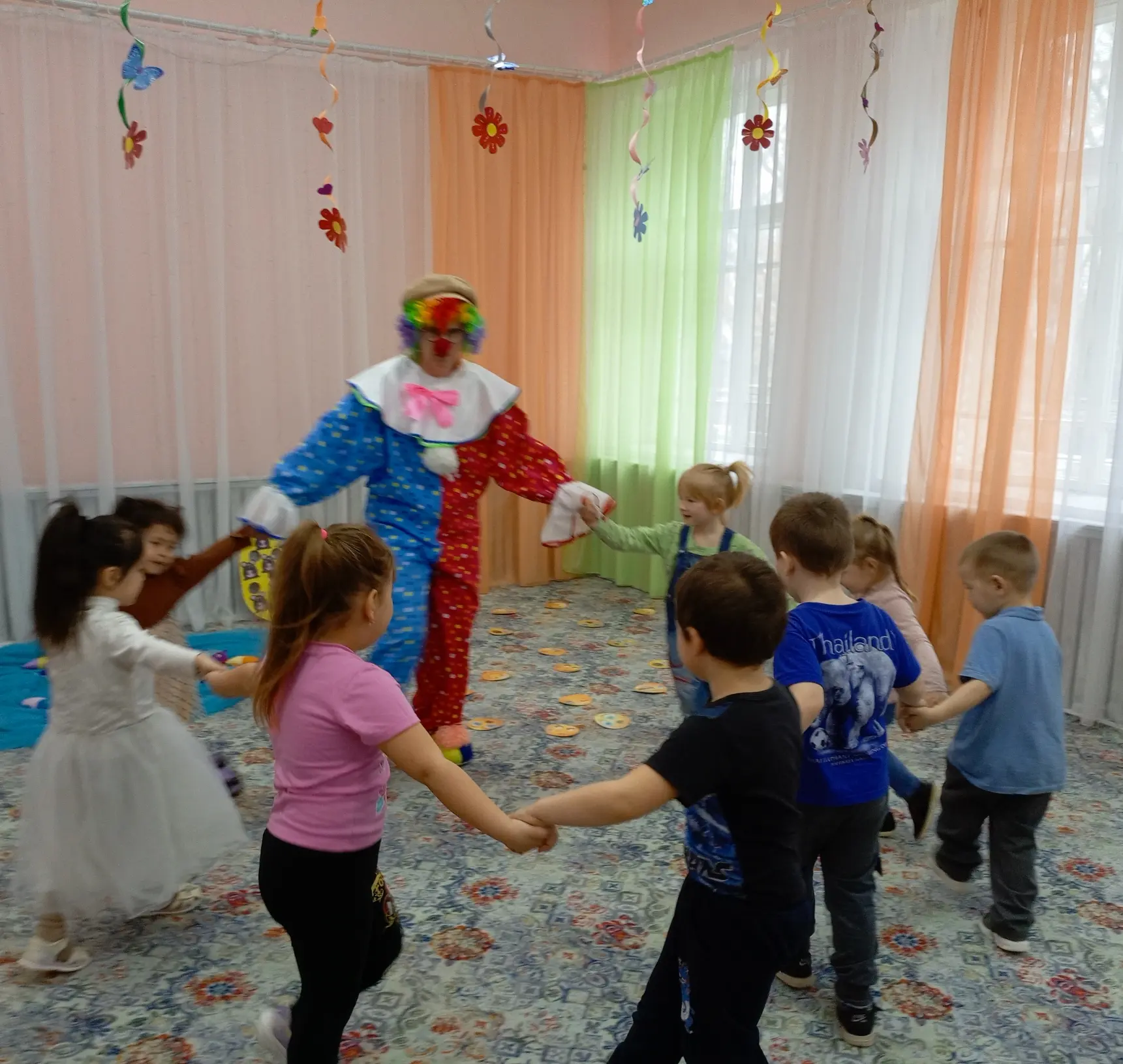 Первое апреля – яркий и забавный праздник юмора и смеха, который отмечают во всем мире ...