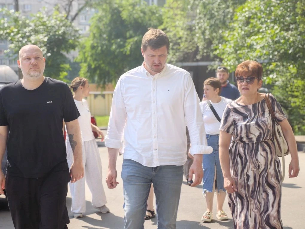 Обход территории района 

Сегодня, 11 июня, глава управы Хисямов Фарид Рушанович провел обход террит