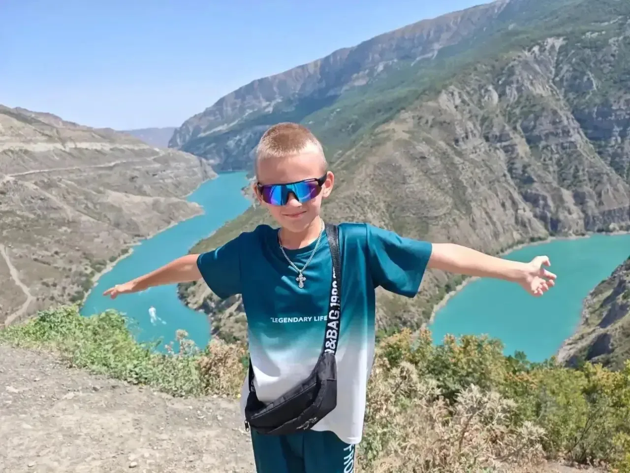 Семенов Костя, 2в . Привет 👋🏻 из солнечного Дагестана 🌞