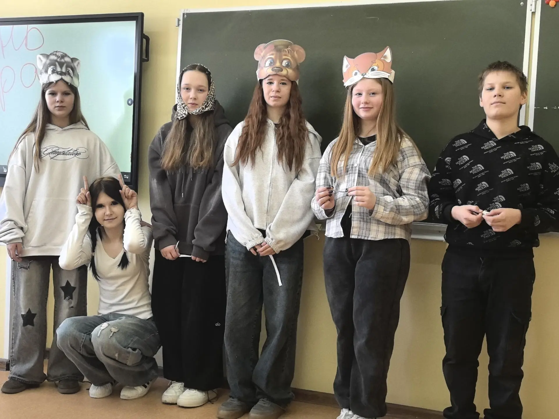 "Как хорошо, что есть ТЕАТР!" 🎭Здесь все прекрасно – жесты, маски, костюмы, музыка, игра… Здесь ожив