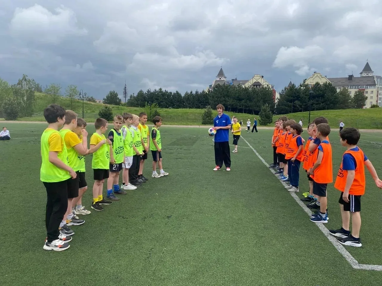 ⚽️ В рамках проекта «Футбол в школе» учитель физической культуры Николаев Игорь Николаевич организов