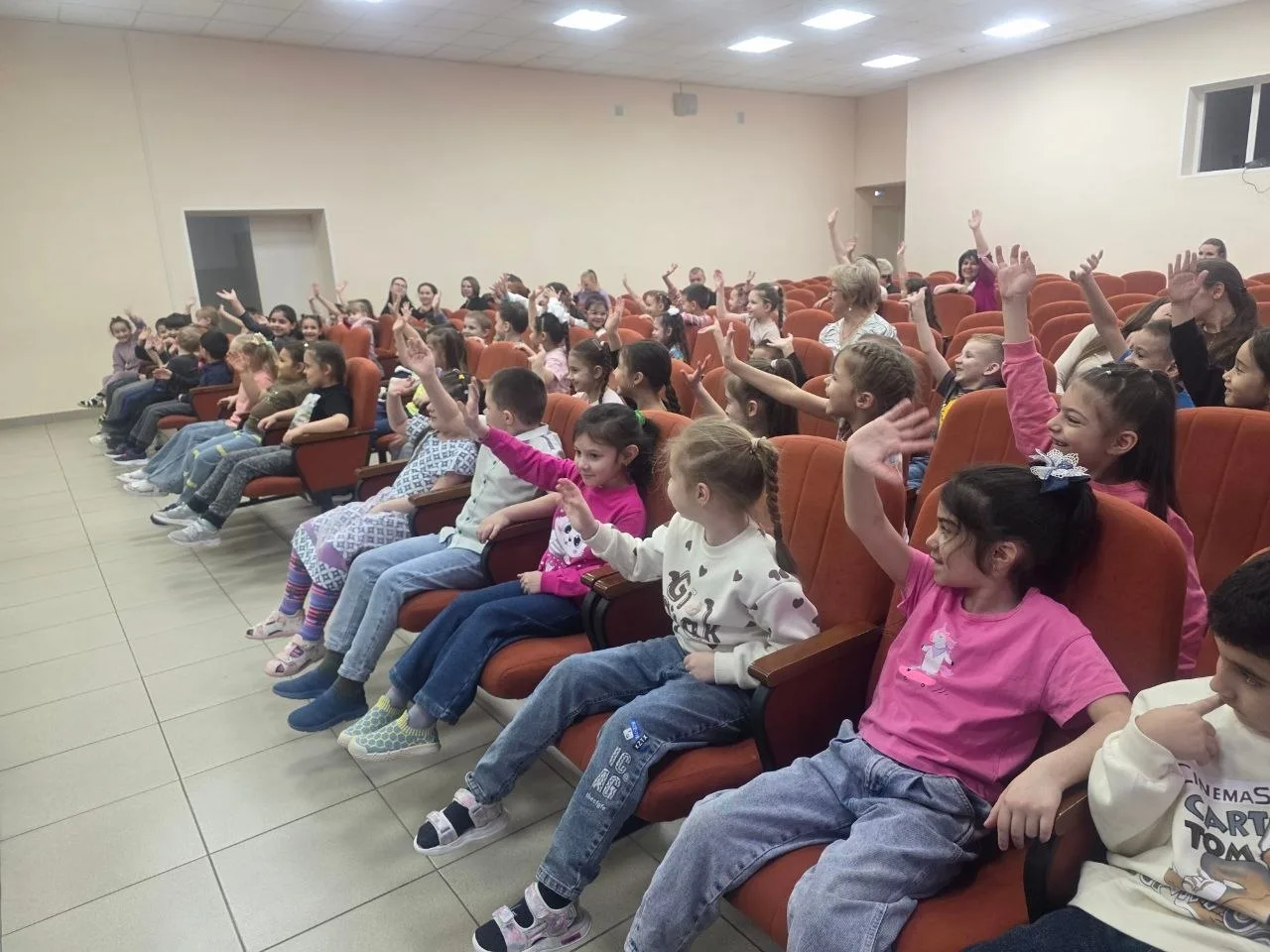 🏫 В ГОСТЯХ У ПЕРВОЙ ШКОЛЫ  Преемственность — это «мостик», который мы строим вместе. Когда детский с