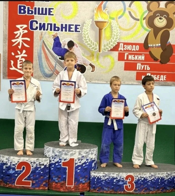 🎉 Поздравляем Клишина Егора, ученика 1 «В» класса (классный руководитель — Раевская В....