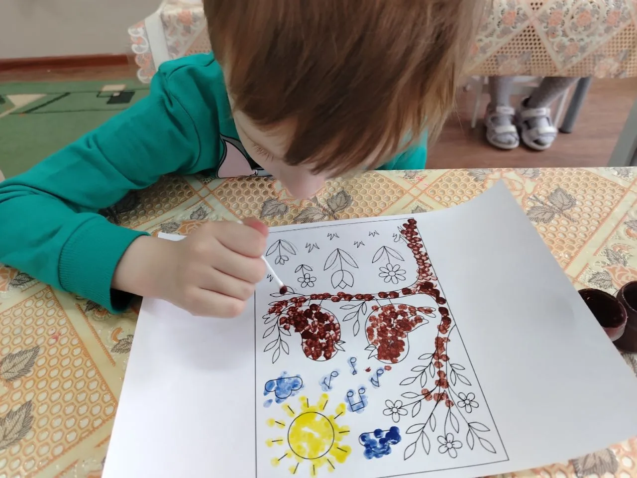 ☀️🌳Весенние приметы изучаем
          Лепим, рисуем, играем🌷🐦‍⬛! 

   🧑‍🤝‍🧑Ребята в группе "Со