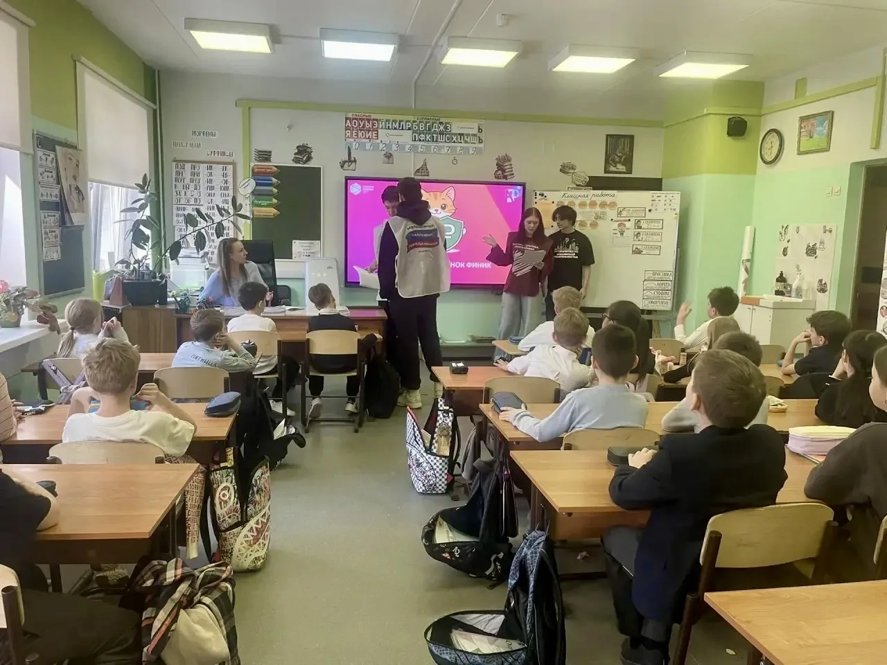 Финансовая грамотность 💰  🧐 В пятницу наши третьеклассники погрузились в непростые, но очень важные 