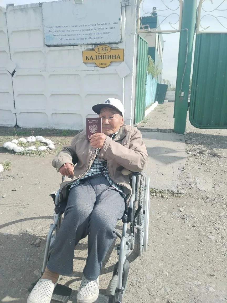 💔 «Выгнали на улицу, когда перестал ходить: история 68-летнего Виктора Алдын-ооловича, у которого не