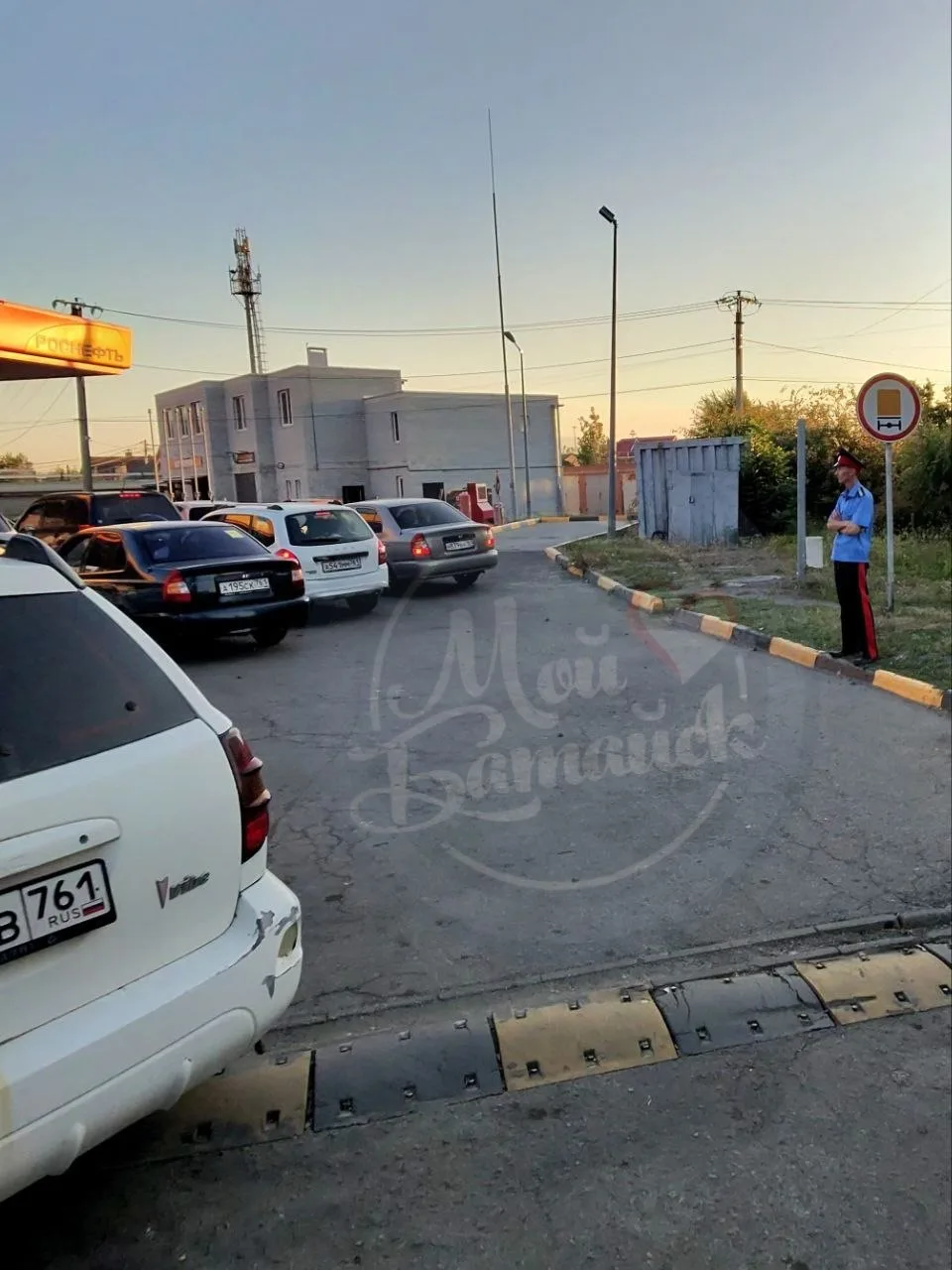 Казак на заправке навел порядок