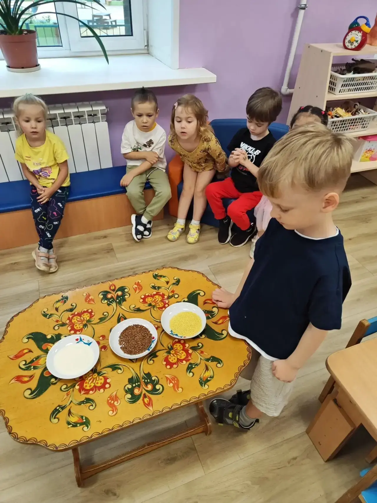 В группе "Радуга" 🌈 очень любознательные детки🤠🤠🤠. После вкусного и полезного завтр...