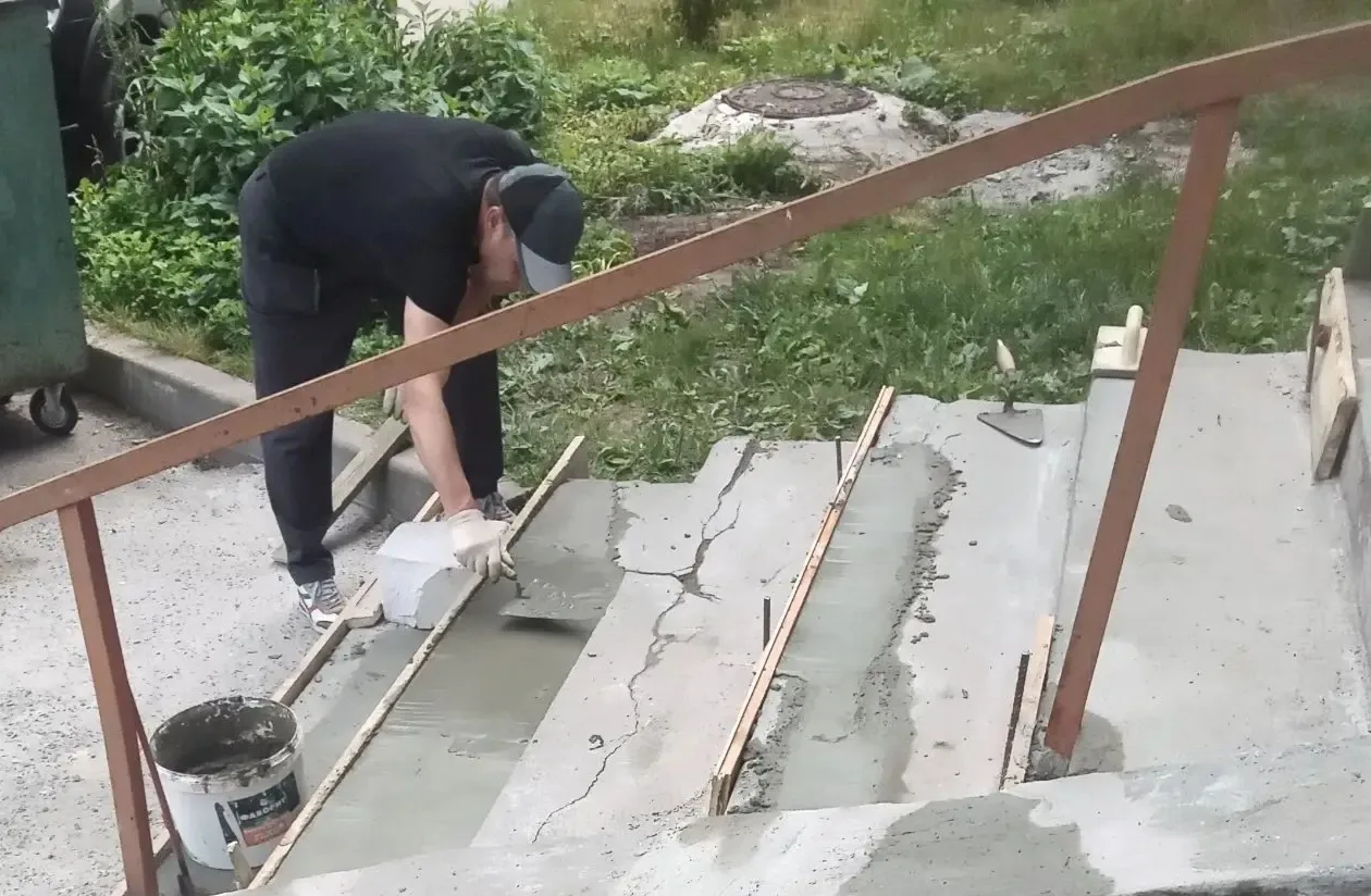 Продолжаем ремонт входных групп жилых домов

#ЭКО_СЕРВИС_ГРУПП🌿 #Подмосковье
#лето #работаем_на_бла
