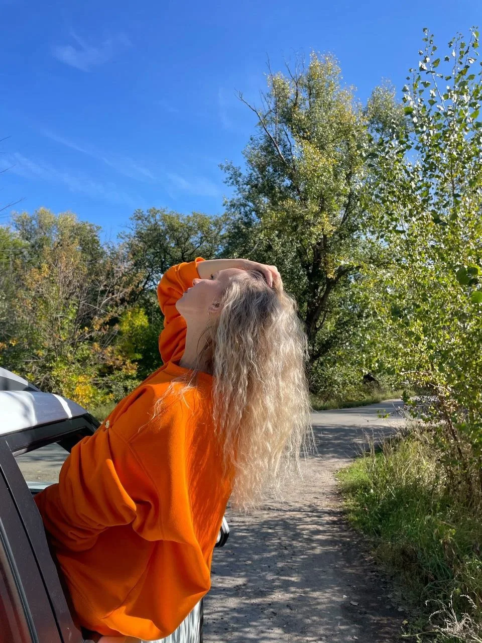 Шикарная девушка в нашем свитшоте🧡😍