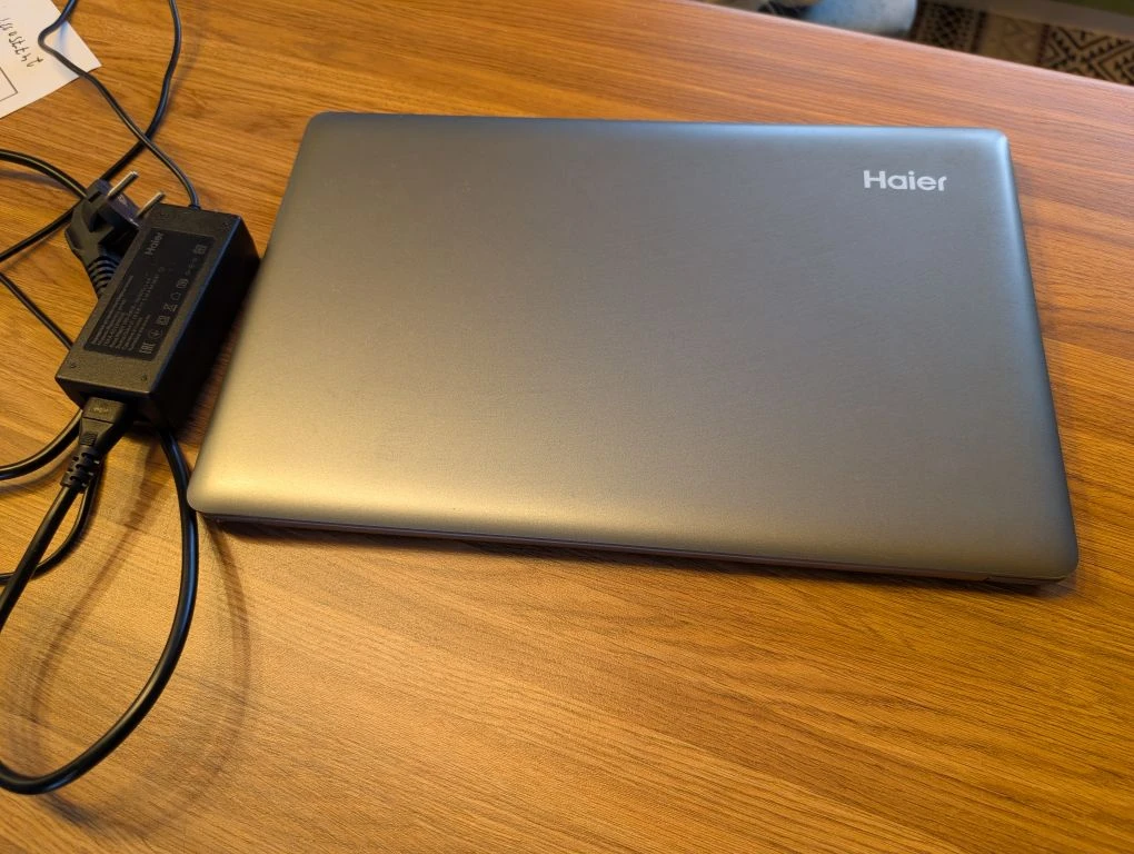 Ноутбук Haier i1510SD 
Цена 14500₽ (Цена снижена! Без торга!)
В хорошем состоянии и полностью рабочи