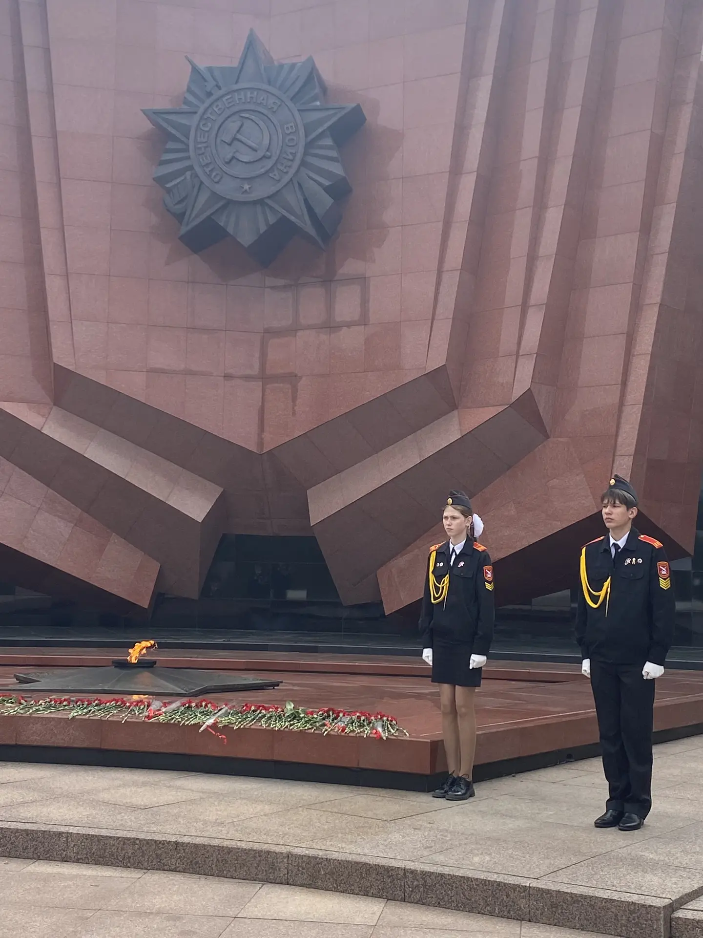 🔥Несение Вахты Памяти на Посту 1 у Вечного огня на площади Славы.