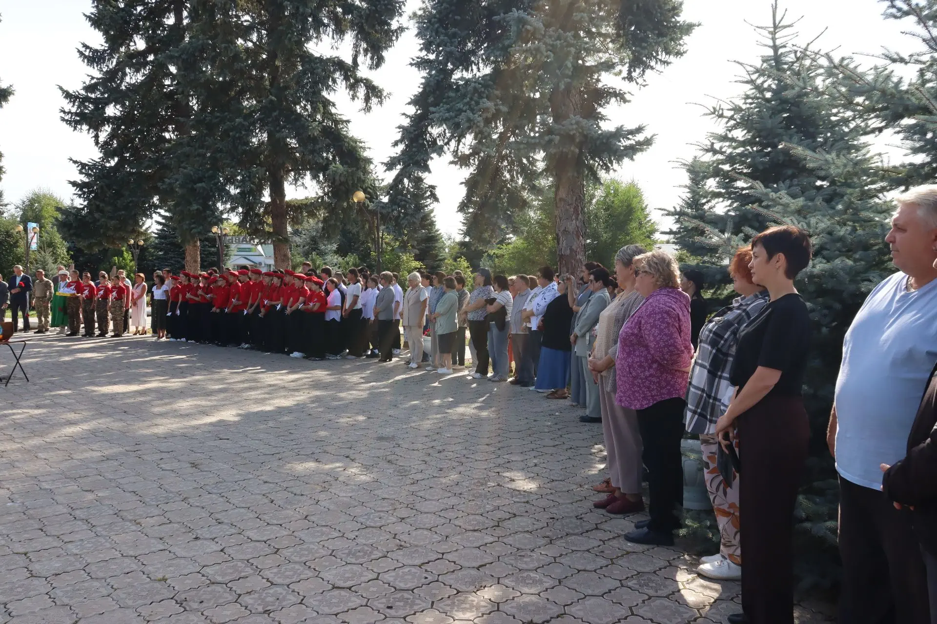 🕊️ Сегодня в Парке Славы прошёл митинг, посвящённый Дню солидарности в борьбе с террор...