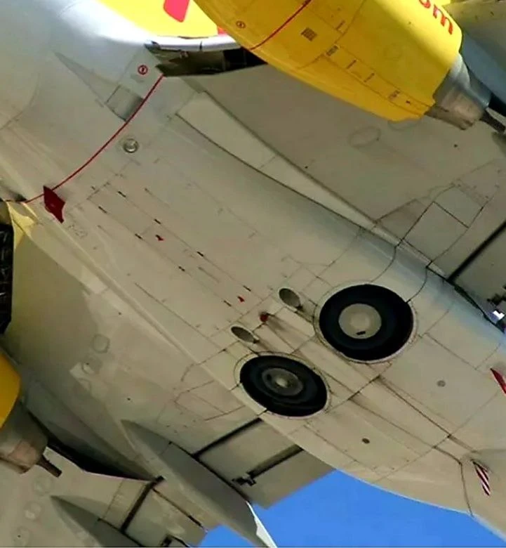 А вы знали, что у B737 нет створок основных стоек шасси? Это одна из отличительных особ...