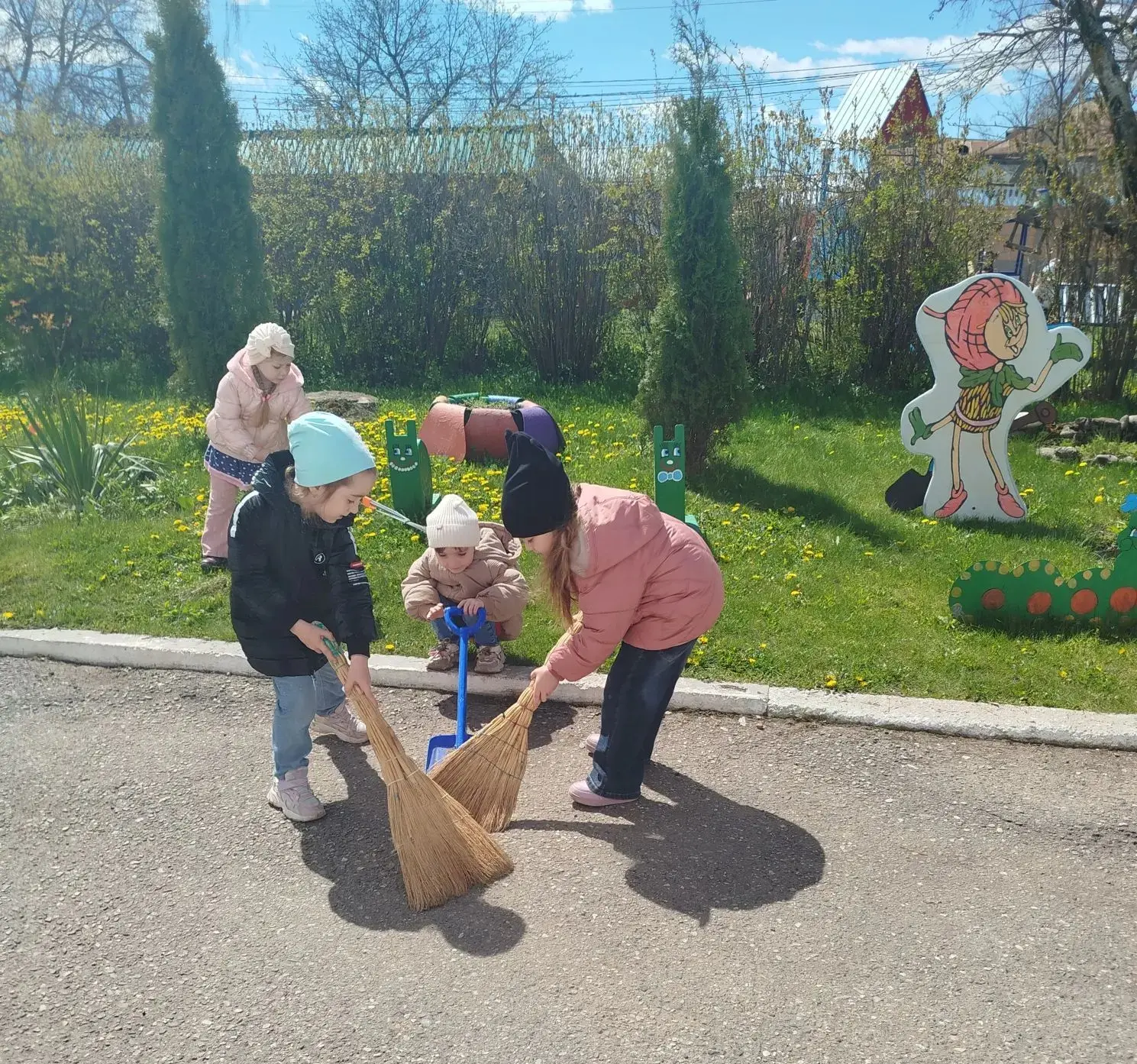 🌷 Весенний субботник в детском саду! 🌷