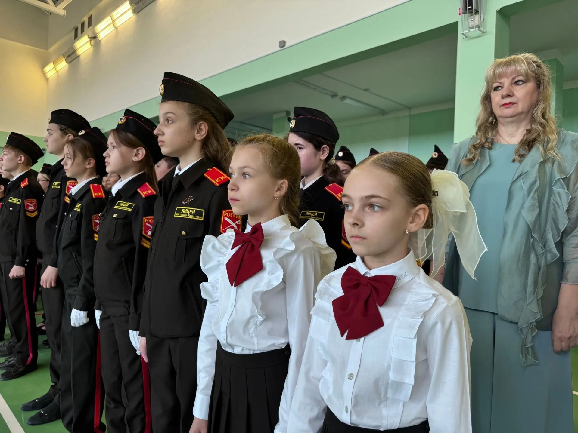Итоговое построение в лицее имени генерал‑майора Хисматулина В. И.   Во второй смене учебного года 2
