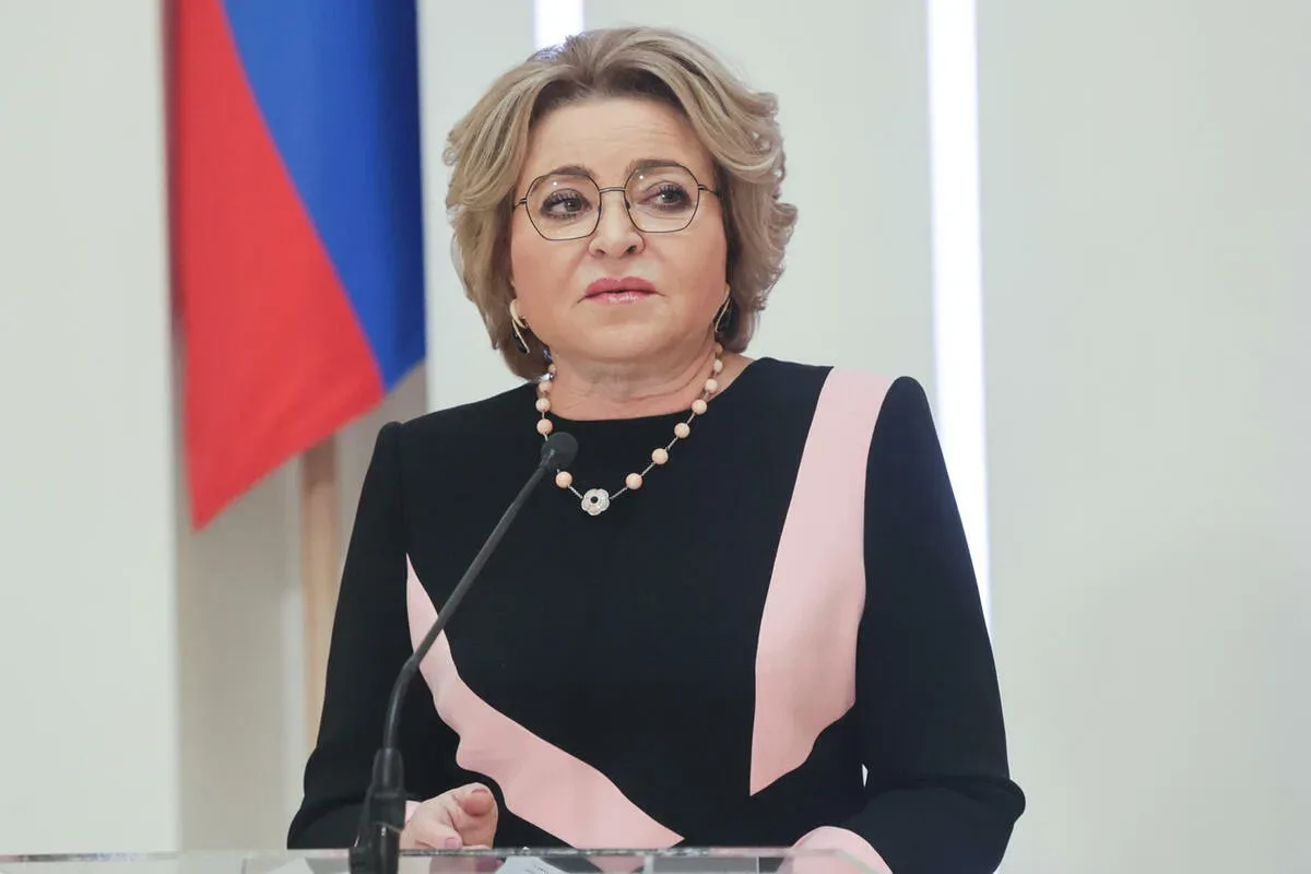 Отменить госпошлину за регистрацию брака призвали в Совете Федерации, так как эти 350 р...