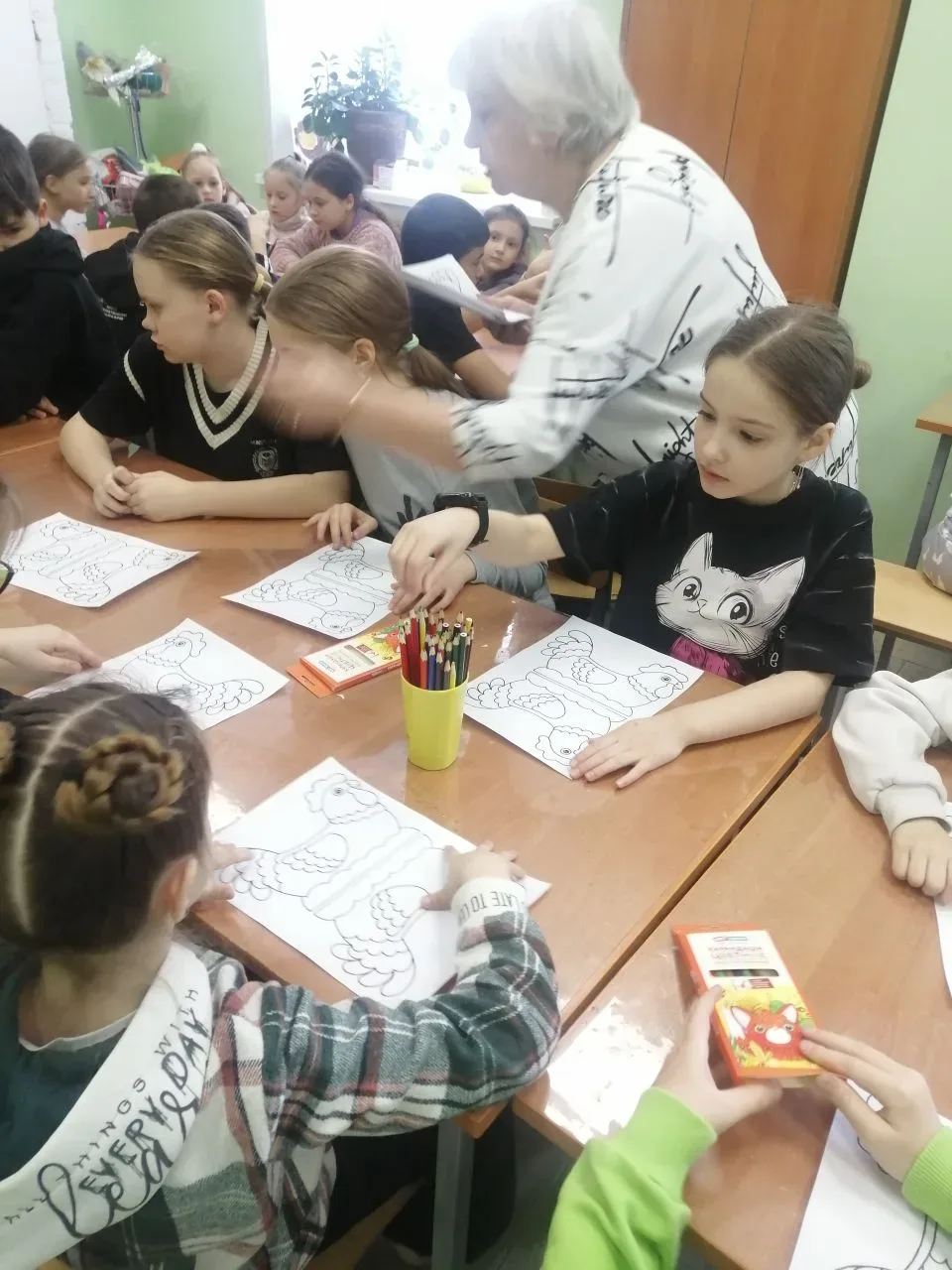 🌸 Пасхальное чудо в нашем лагере! 🐣✨  Сегодня очередной отряд нашей весёлой лагерной смены окунулся 