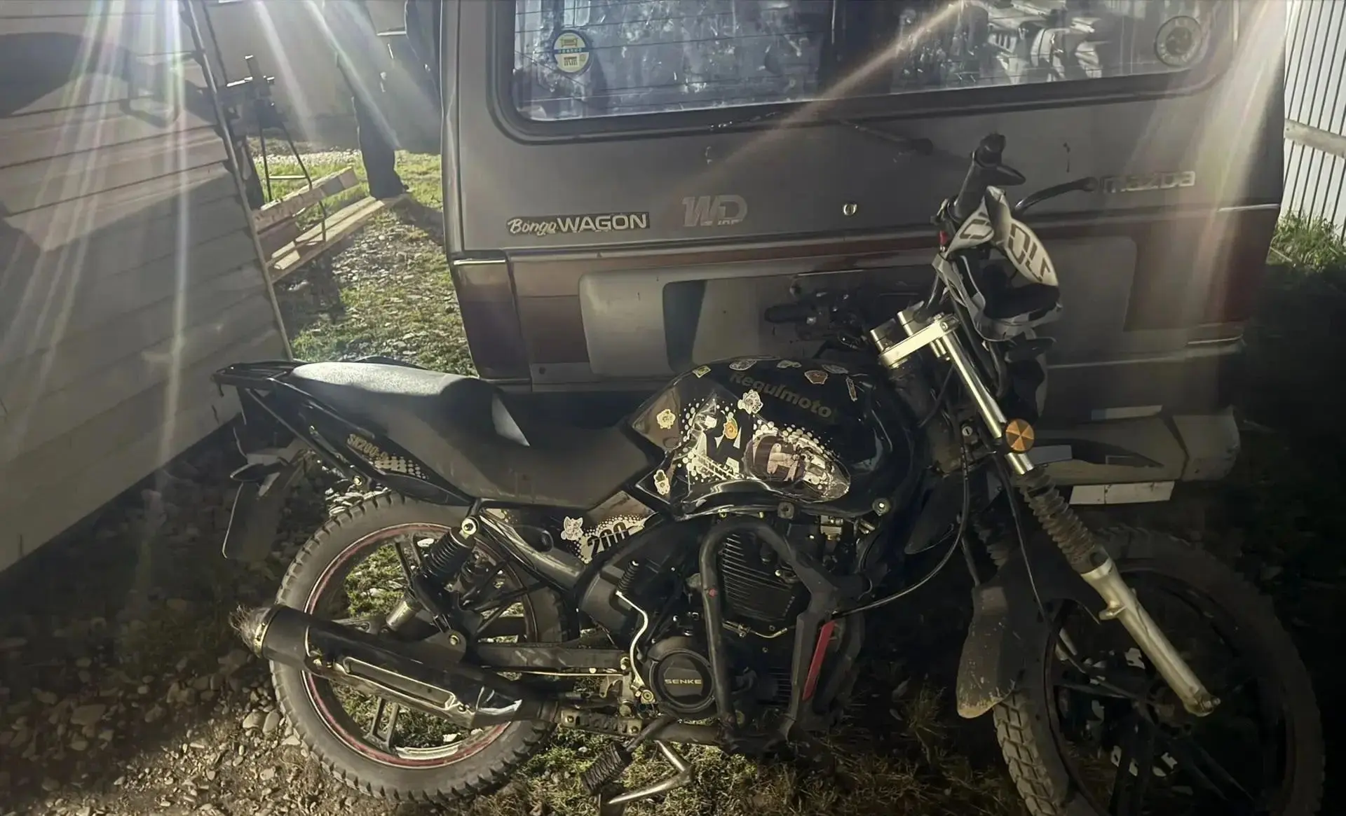 В Солнечном округе в столкновении кроссового мотоцикла и УАЗа пострадали два подростка
