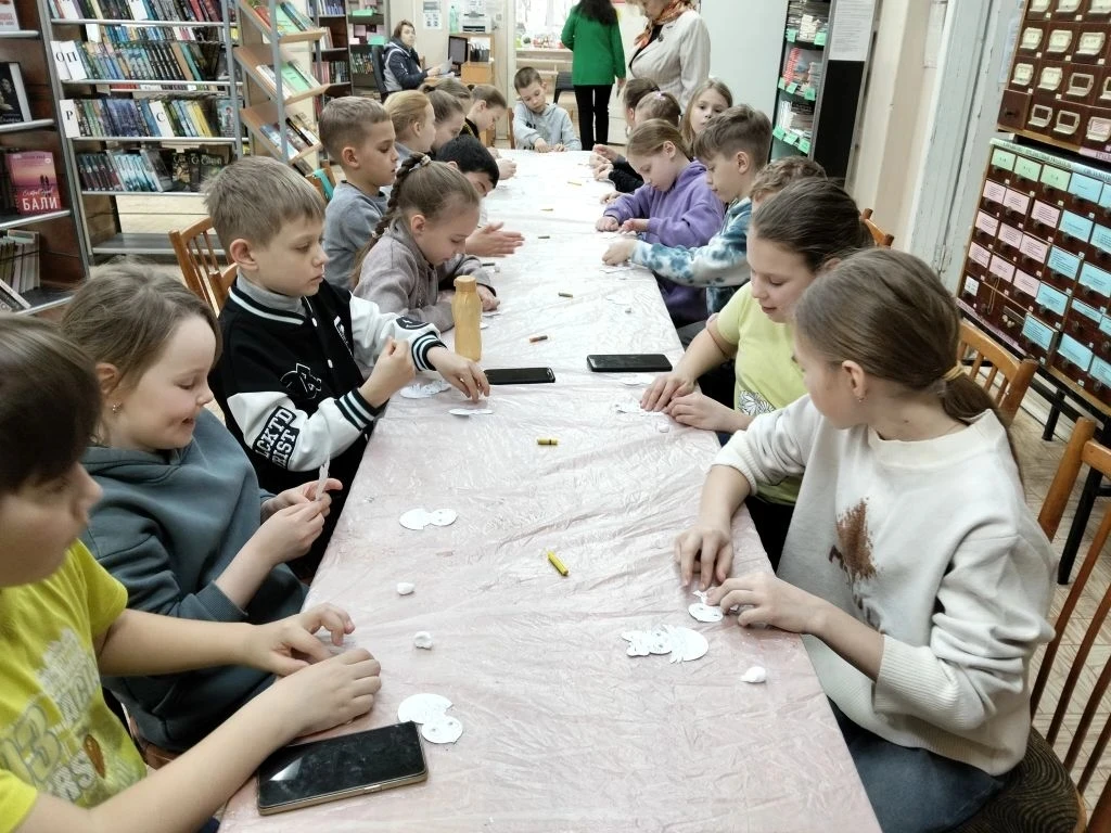 🐣 Весёлые каникулы 2.1 класса: творчество, открытия и новые знания!  В эти весенние каникулы ученики