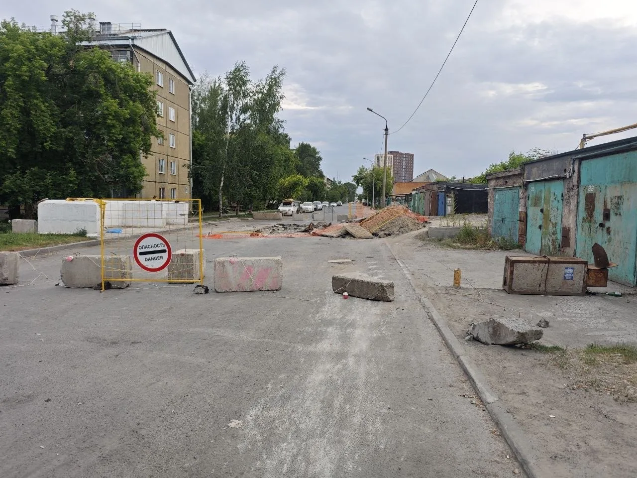 🥵 Жители Дзержинского района уже больше двух недель остаются без горячей воды