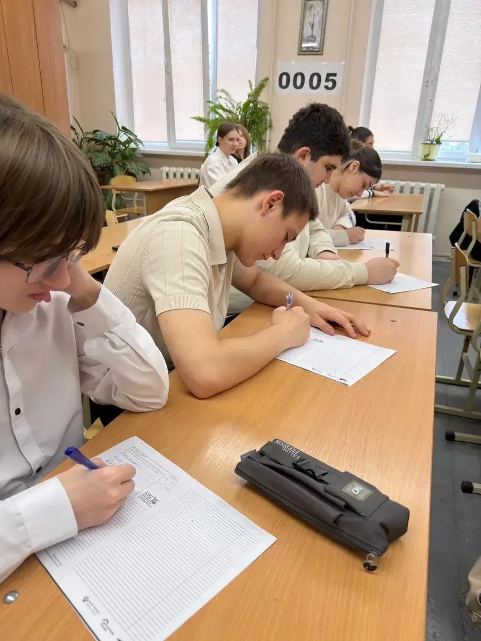 18 марта в нашей школе прошла Всероссийская просветительская акция « Россия- семья семей»., посвящен