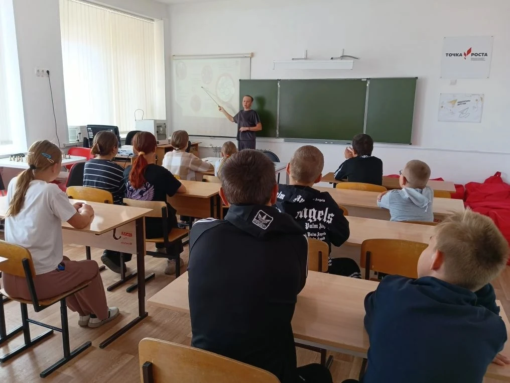 🕯В преддверии Дня памяти и скорби лектор Российского общества «Знание» Алевтина Антонова провела ле